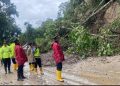 Peninjauan lokasi longsor di