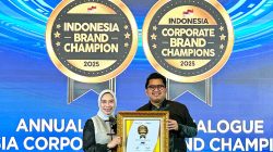 JNE Raih Penghargaan Indonesia Brand Champion di Infobrand Summit 2025